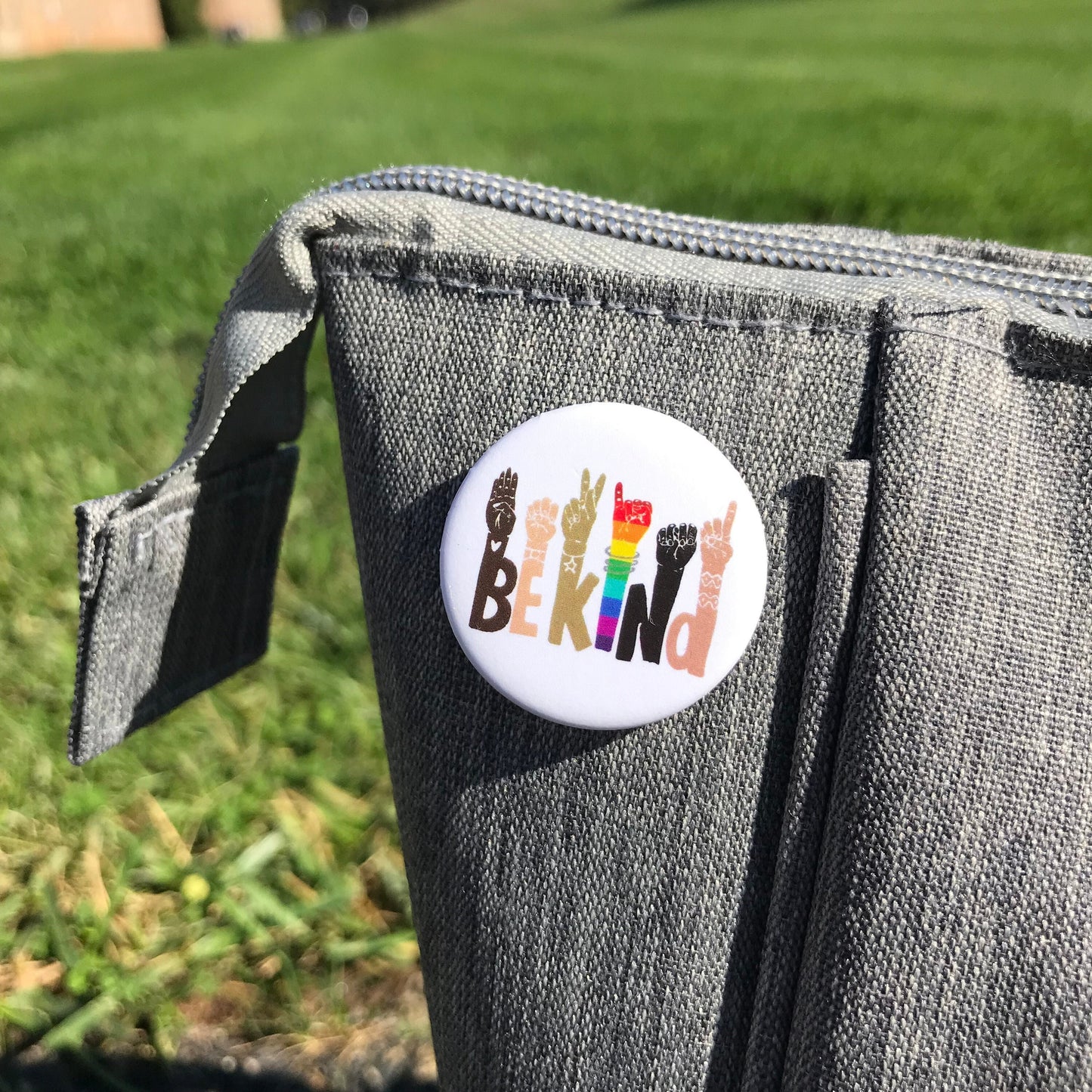 Be Kind Pin, Be Kind Sing Language Button, Trans Be Kind Button, Be Kind Button, LGBTQ pin Button, BLM, ASL, Rainbow, kindness diversity,